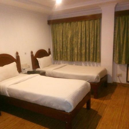 Hotel Monsoon Palace Гувахати Экстерьер фото