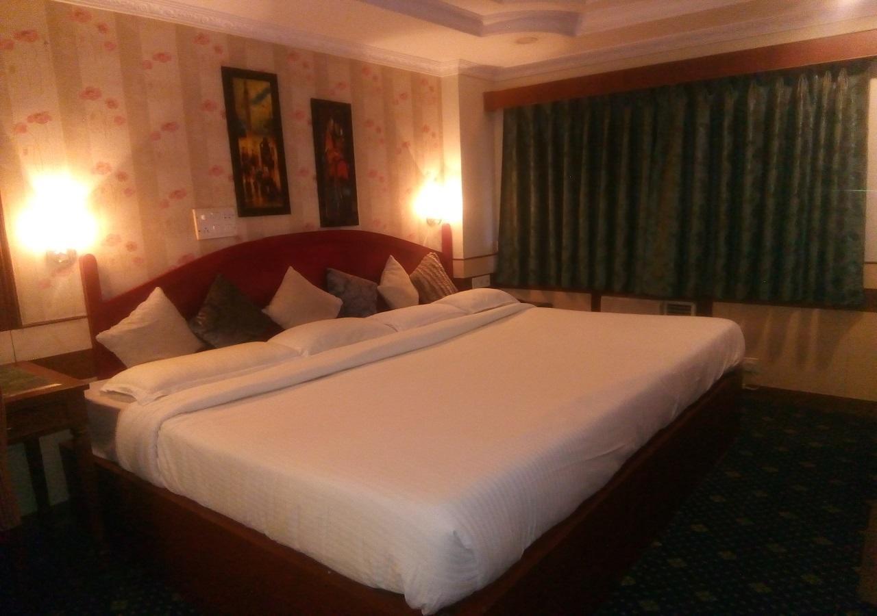 Hotel Monsoon Palace Гувахати Экстерьер фото