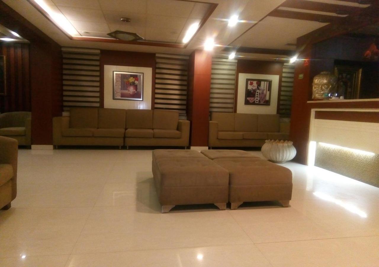 Hotel Monsoon Palace Гувахати Экстерьер фото