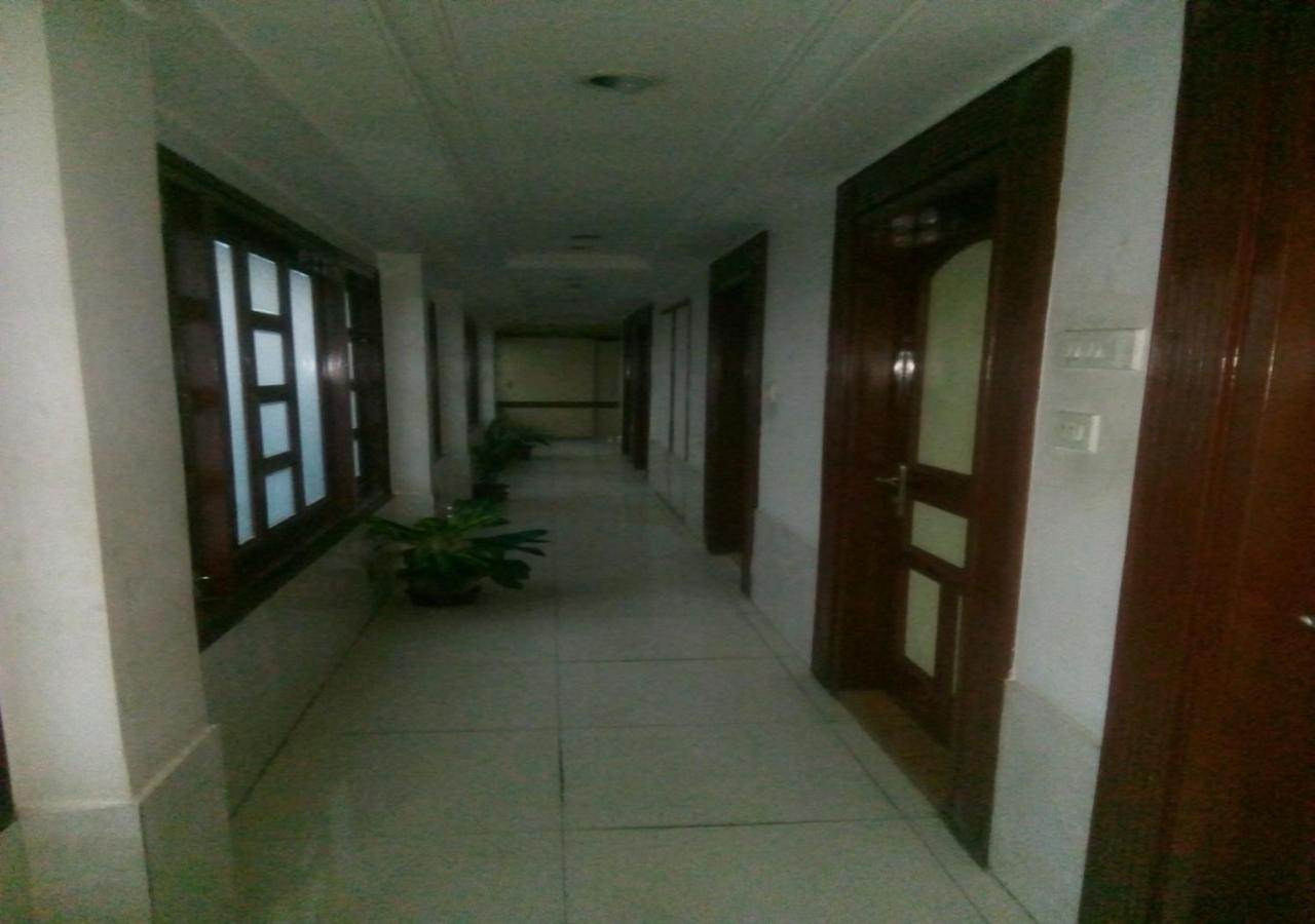 Hotel Monsoon Palace Гувахати Экстерьер фото