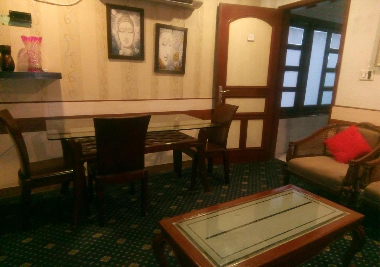 Hotel Monsoon Palace Гувахати Экстерьер фото