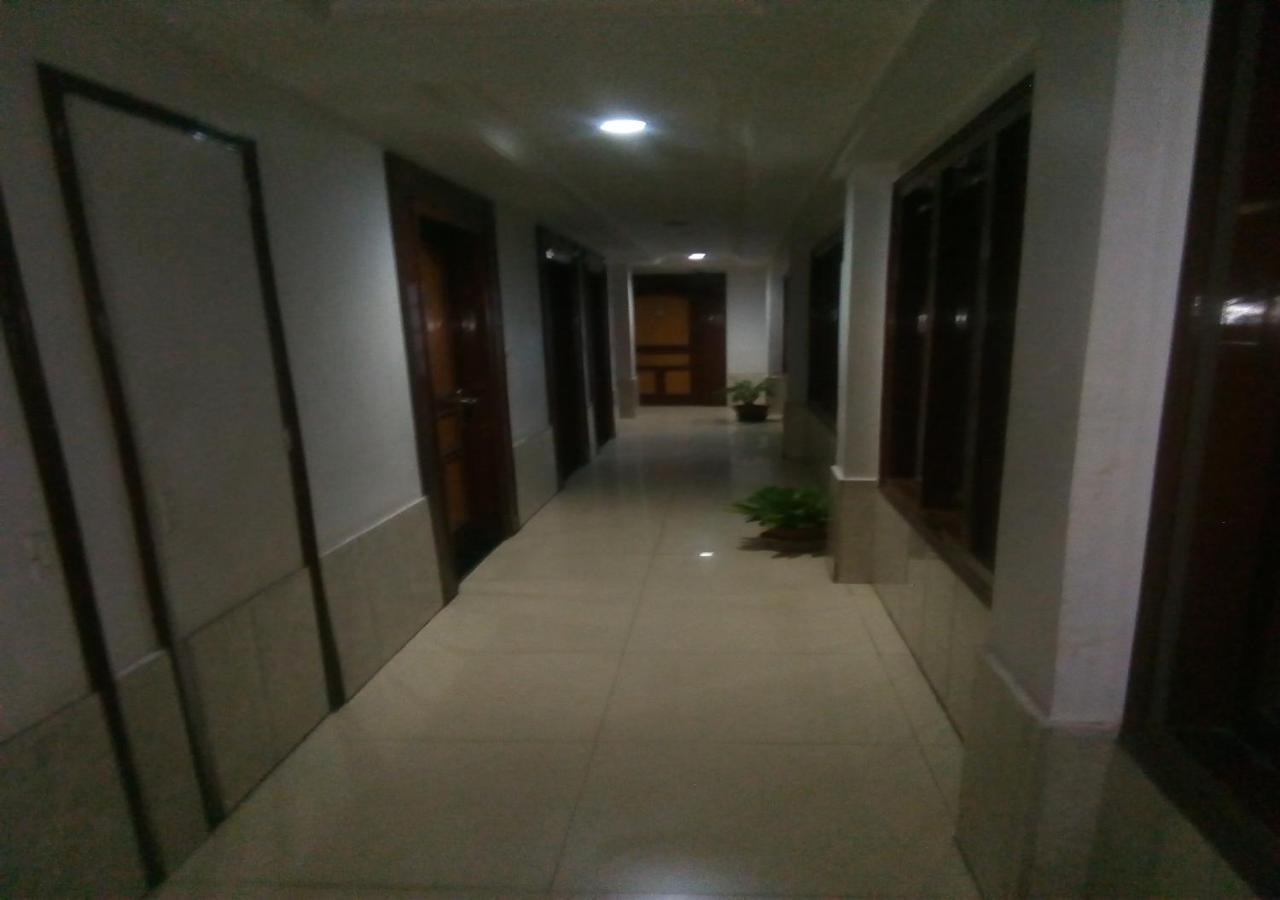 Hotel Monsoon Palace Гувахати Экстерьер фото